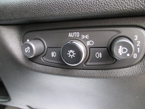 Vauxhall Insignia 2.0 Turbo D BlueInjection SRi VX Line Nav Grand Sport Euro 6 (s/s) 5dr 37