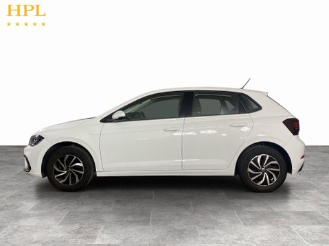 Volkswagen Polo 1.0 EVO Life Hatchback 5dr Petrol Manual Euro 6 (s/s) (80 ps) DAB Radio - R 4