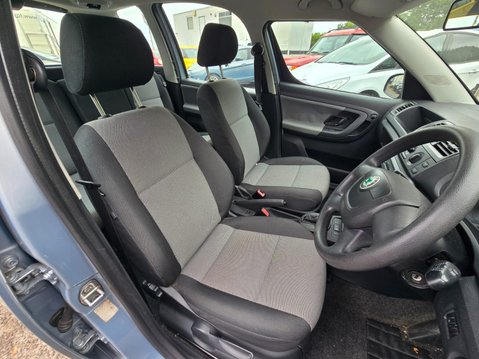 Skoda Roomster S TSI DSG 12