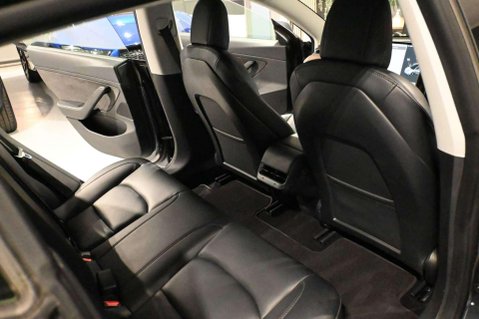 Tesla Model 3 LONG RANGE AWD 22