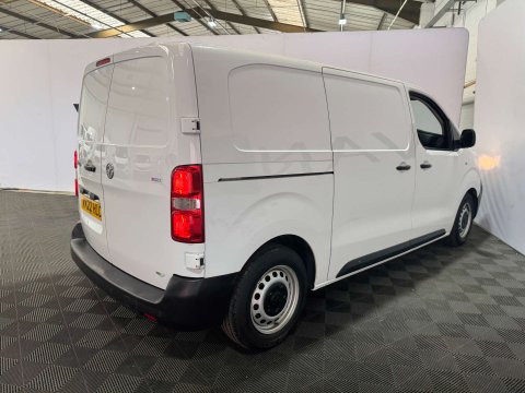Vauxhall Vivaro 1.5 Vivaro F2700 Dynamic S/S 9