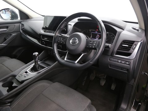 Nissan Qashqai 1.3 DIG-T MHEV N-Connecta Euro 6 (s/s) 5dr 22