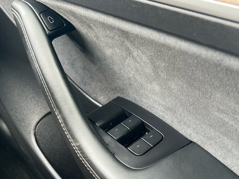 Tesla Model 3 STANDARD RANGE PLUS 31