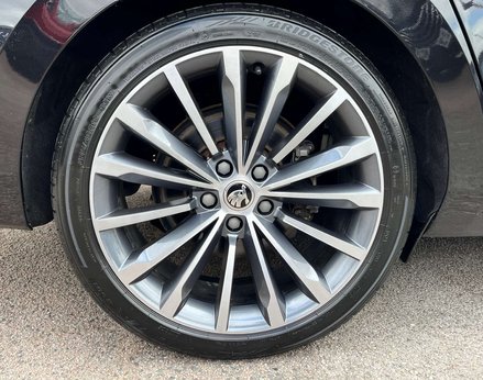 Skoda Superb 2.0 Superb Laurin & Klement Enterprise TSi Semi-Auto 5dr 14