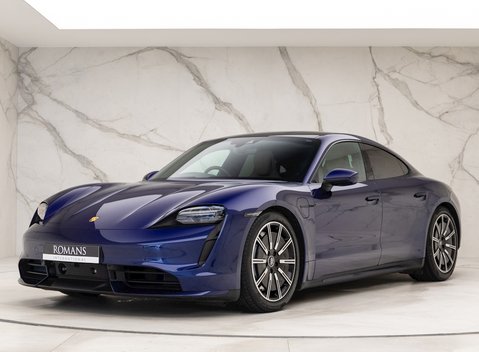 Porsche Taycan TURBO 1