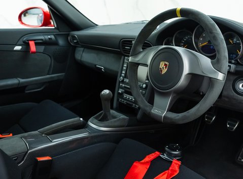 Porsche 911 GT3 RS (997.2) 10