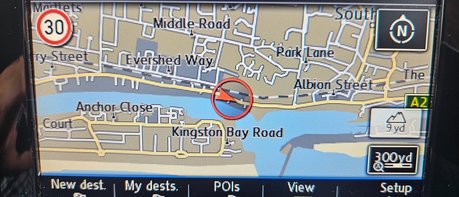 Volkswagen Golf GT TSI 150 BHP BLUEMOTION TECHNOLOGY LOOK! 1 PREVIOUS KEEPER! 9 SERVICES! 1