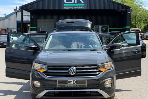 Volkswagen T-Cross SE TSI DSG - ONE OWNER - APPLE CAR PLAY - PARKING SENSORS- FULL SERVICE HIS 19