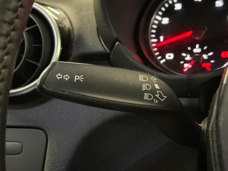 Audi A1 1.4 TFSI S line S Tronic Euro 5 (s/s) 3dr 14