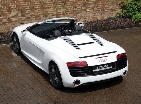 Audi R8 V10 Spyder 14