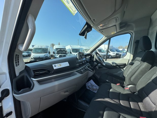 Maxus Deliver 9 Luton LWB [SOLD MT] L3 Air Con Tail Lift EURO 6 SELECT 13