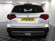 Suzuki Vitara SZ-T BOOSTERJET MHEV 8