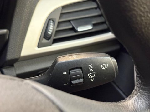 BMW 2 Series 2.0 220i SE Euro 6 (s/s) 2dr 19