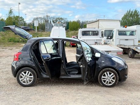 Toyota Yaris 1.3 VVT-i TR Hatchback 5dr Petrol Manual (141 g/km, 85 bhp) 18