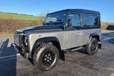 Land Rover Defender 90 TD Autobiography Station Wagon - 1/100 Made - LR Service History