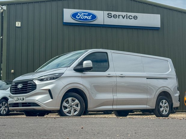 Ford Transit Custom LWB L2H1 Low Roof Limited 300 Air Con Alloys Camera Sensors EURO 6 1