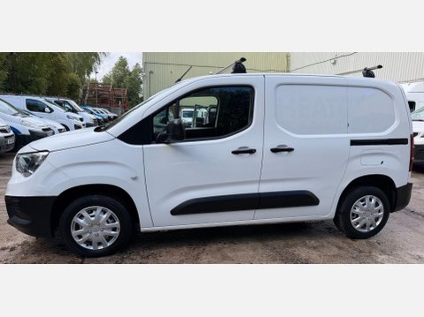 Vauxhall Combo 1.5 Turbo D 2000 Dynamic Panel Van 4dr Diesel Manual L1 H1 Euro 6 (100 ps) 16