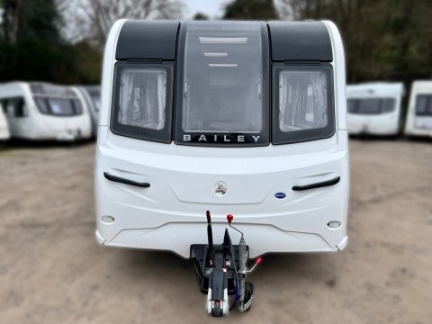 Bailey Unicorn Valencia 3