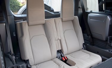 Land Rover Defender 110 HSE D240 15