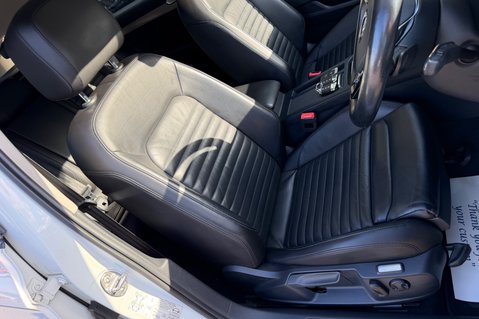 Volkswagen Passat GT TDI BMT 4MOTION DSG - RARE 4X4 -LEATHER -ULEZ COMPLIANT  28