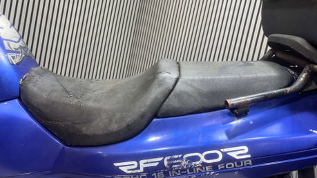 Suzuki RF 1994 RUNNING PROJECT BIKE CLASSIC SPARES OR REPAIR 600CC 23