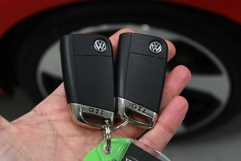 Volkswagen Golf 2.0 Golf GTi Performance TSi 3dr 15