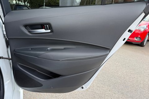 Toyota Corolla DESIGN 27