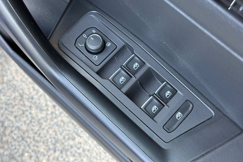 Volkswagen T-Roc R TSI 4MOTION DSG - LAPOIZ BLUE -FULL VOLKSWAGEN SERVICE HISTORY -CARPLAY 34