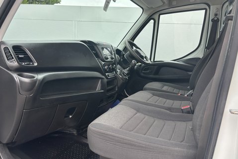 Iveco Daily 35C18HDB Crew Cab Tipper - Business 14
