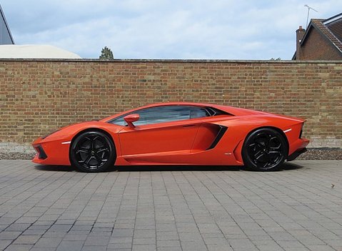 Lamborghini Aventador LP 700-4 2