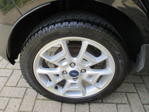 Ford Ecosport 1.0T EcoBoost Titanium 2WD Euro 5 (s/s) 5dr 10