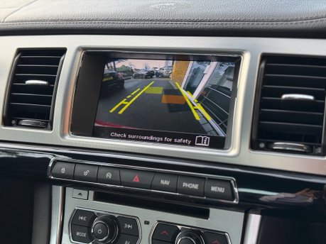 Jaguar XF D R-SPORT BLACK 25