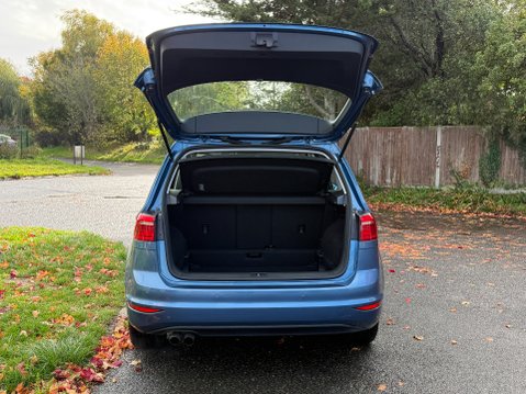 Volkswagen Golf SV SE TSI 44