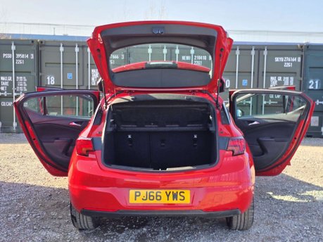 Vauxhall Astra 1.4i Turbo SRi Hatchback 5dr Petrol Auto Euro 6 (s/s) (150 ps) 33
