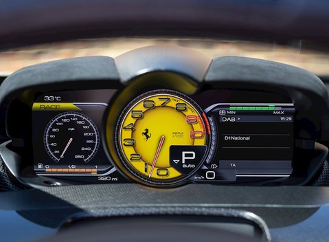 Ferrari LaFerrari Aperta 18