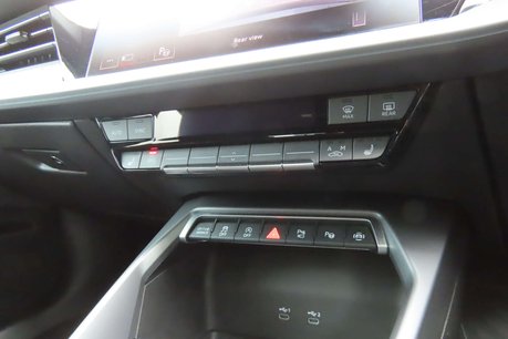 Audi RS3 2.5 TFSI Carbon Vorsprung Saloon 4dr Petrol S Tronic quattro Euro 6 (s/s) ( 15