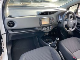 Toyota Yaris 1.5 Yaris Icon Tech VVT-i 5dr 28