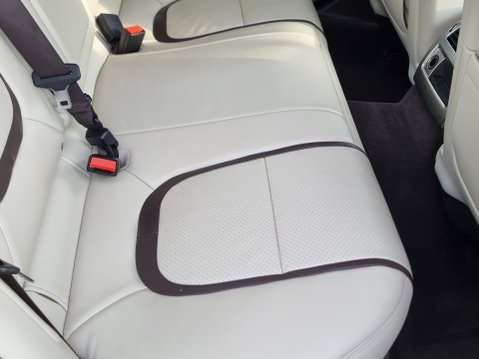 Jaguar XF D PORTFOLIO 27