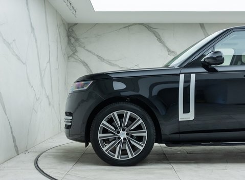 Land Rover Range Rover D350 AUTOBIOGRAPHY LWB 36