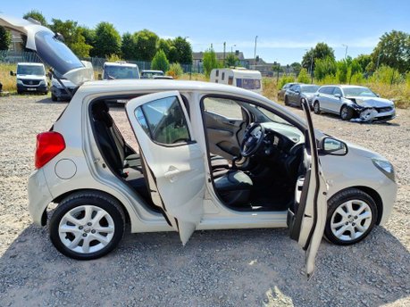Vauxhall Viva 1.0i SE Euro 6 5dr 14