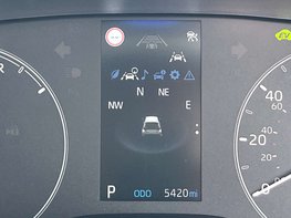 Toyota Yaris ICON HEV CVT 26