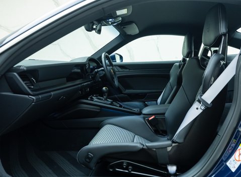 Porsche 911 GT3 TOURING (992) 16