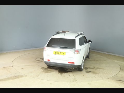 Mitsubishi Outlander DI-D GX 4 6