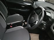 Toyota Aygo VVT-I X-PLAY ONLY 32,000 MILES FROM NEW 8