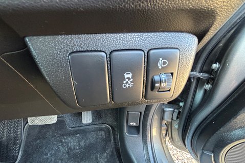 Honda Jazz I-VTEC ES PLUS.. AUTOMATIC.. 8 SERVICES.. LOOK ONLY 33K MILES.. BEST COLOUR 5