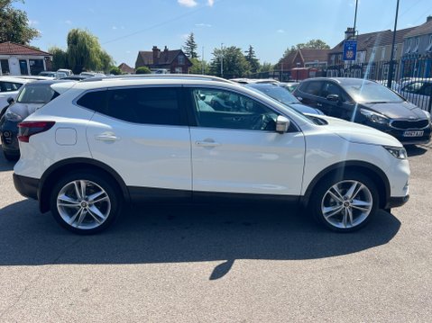 Nissan Qashqai 1.3 DIG-T N-Motion Euro 6 (s/s) 5dr 7