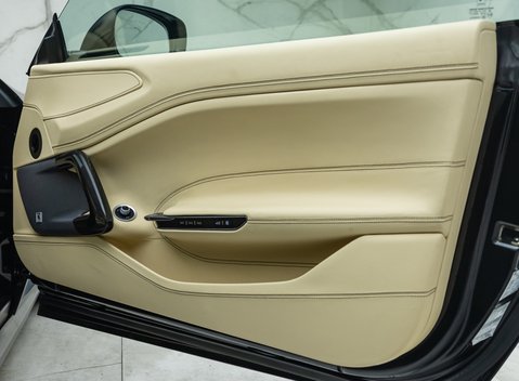 Ferrari GTC4 Lusso T 25