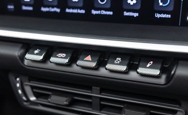 Porsche 911 Targa 4 (992) 28
