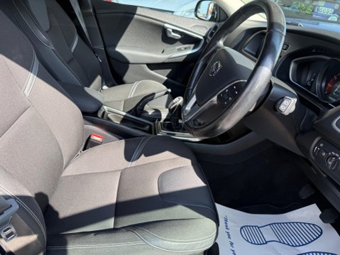 Volvo V40 1.6 T3 SE Euro 5 (s/s) 5dr 21