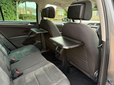 Volkswagen Tiguan 2.0 TDI BlueMotion Tech SEL DSG 4Motion Euro 6 (s/s) 5dr 26